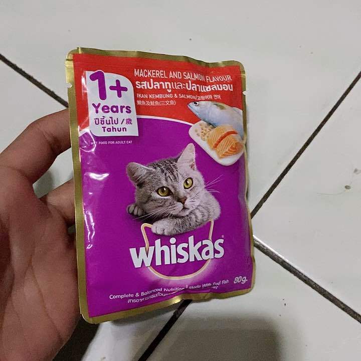 Whiskas Makanan Kucing Basah Pouch Kemasan 80gr Varian Mackerel And