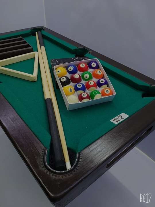 MINI BILLIARD TABLE 24x42 INCHES With ACCESSORIES INCLUDED MINI