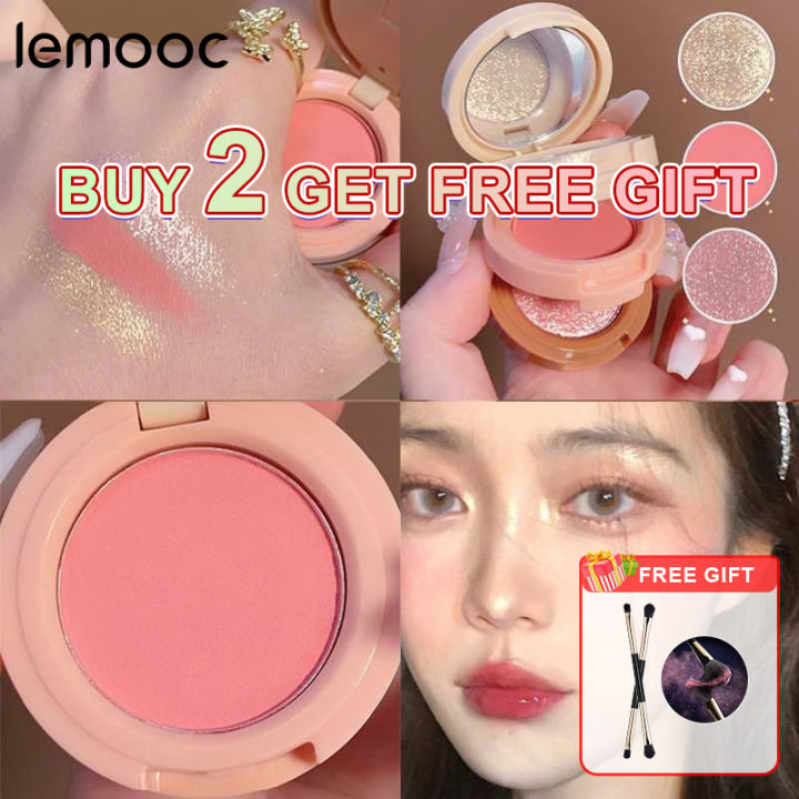 BUY 2 GET FREE GIFTMatte Highlighter Blush 3 In 1 Palette Pearly