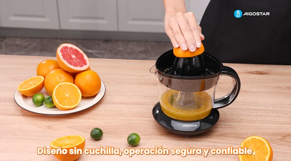 AIGOSTAR Exprimidor de Naranjas Electrico (40W,0.7ml),Doble Sentido de Giro, Doble Cono, Cubierta Antipolvo. - 1