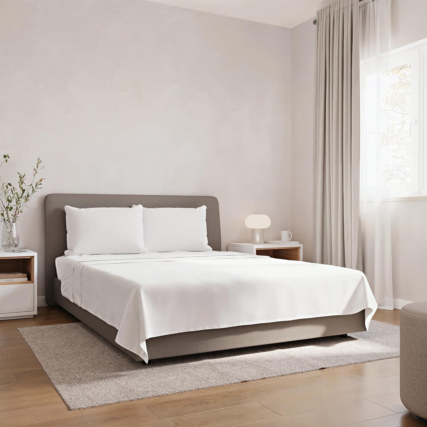 Juego de sabanas 150 x 200-3 Piezas -1 Sabana 220x240, 1 Bajera Ajustable 150x200 y 1 Funda de Almohada de 170x45 - Microfibra cepillada (Cama 150 - Blanco) Composición 100% Poliester. - 1