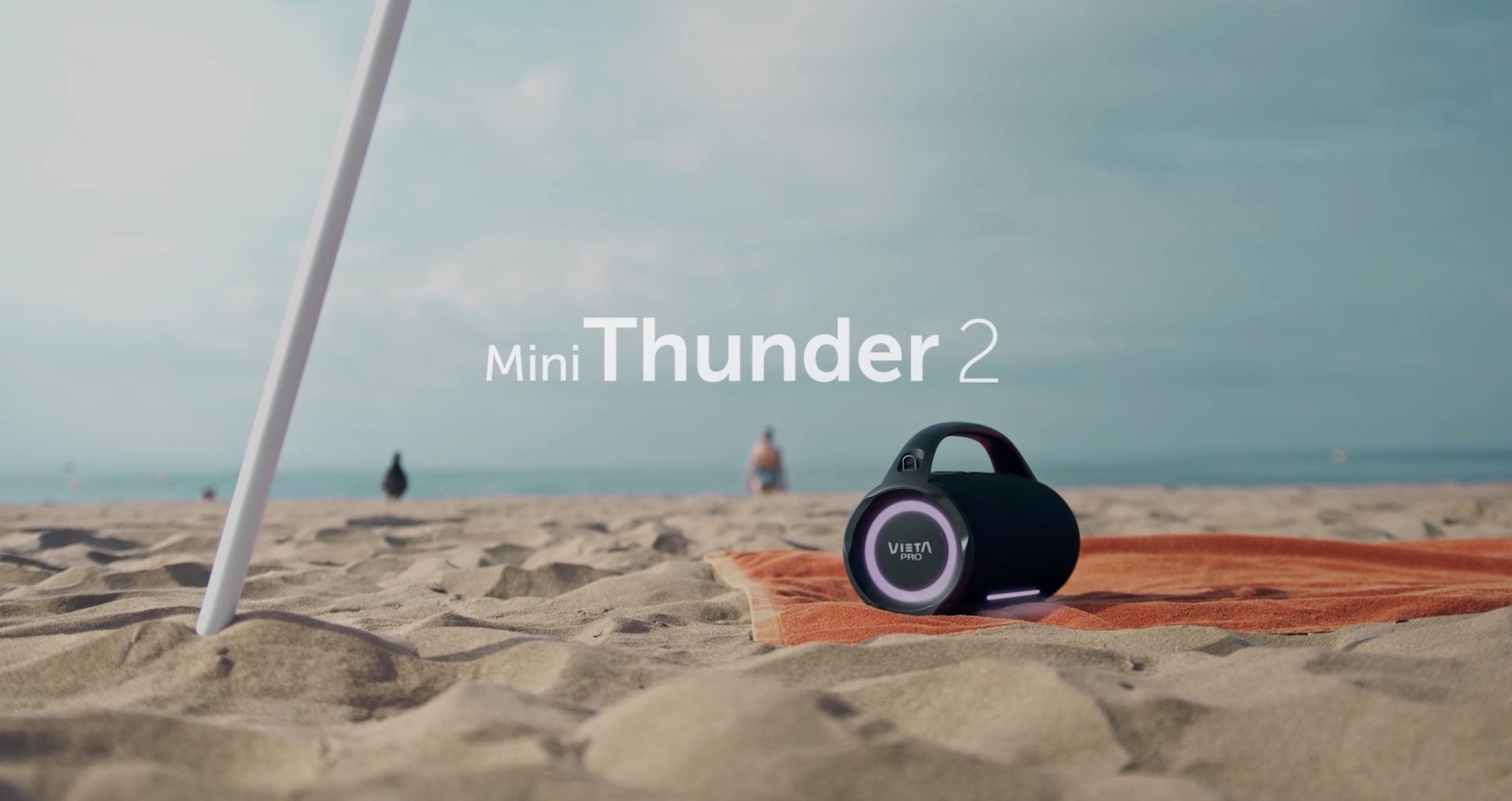 VIETA PRO Altavoces portátiles Bluetooth Potentes de 100W con Luces RGB, USB-C Aux-In - Bocina con micrófono y asistente de voz incorporado - Altavoz grande Inalámbrico Resistente al Agua Minithunder 2 - 1