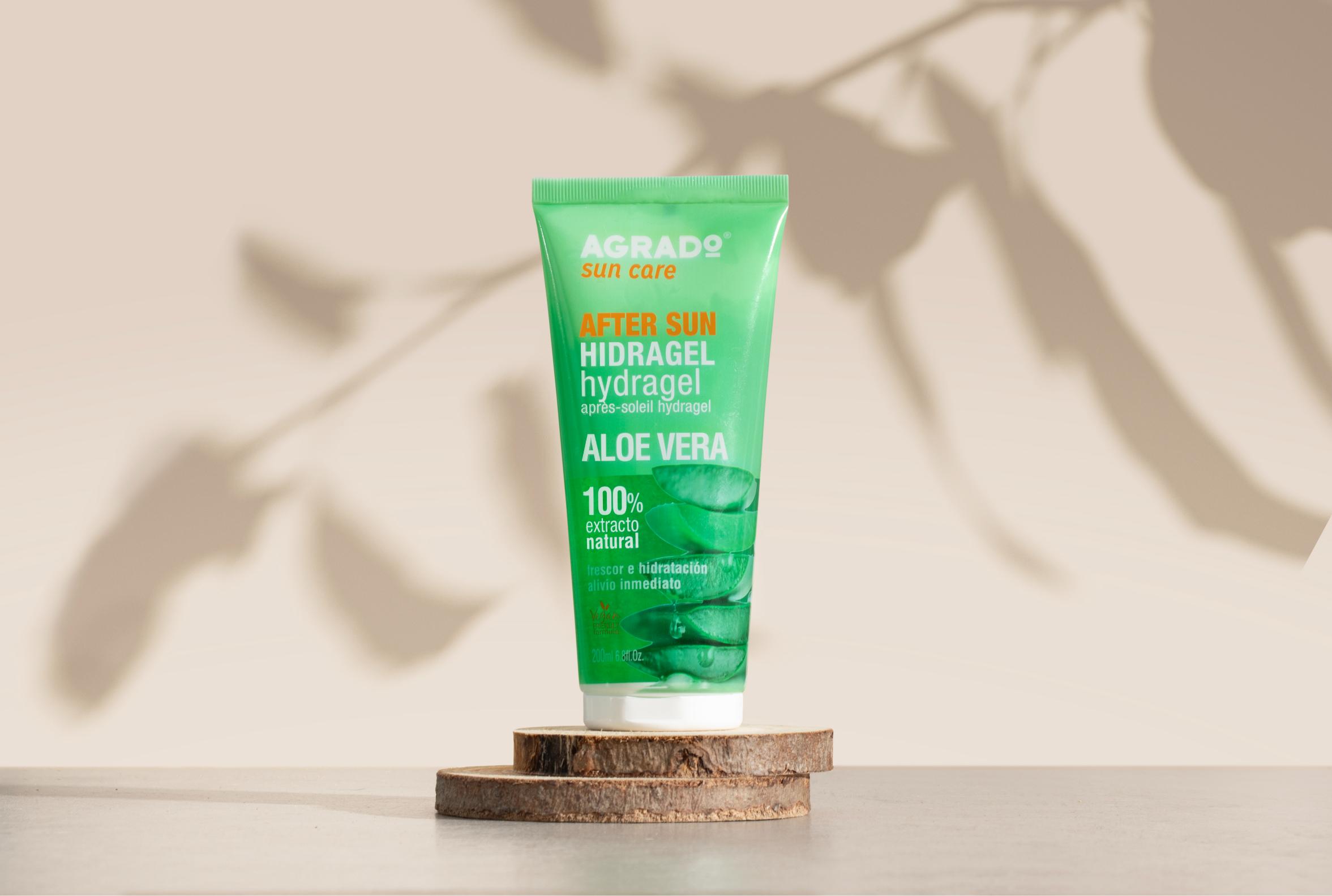 AGRADO - Pack Kids Solar, Set con Bruma Solar Kids Aerosol SPF50+ 200 ml, Loción Solar Kids Pistola SPF50+ 250 ml, Aftersun Hidragel Aloe Tubo 200 ml, Fórmula Vegana, Ideal para las Pieles Sensibles de los Más Pequeños, Contiene Vitamina E - 1