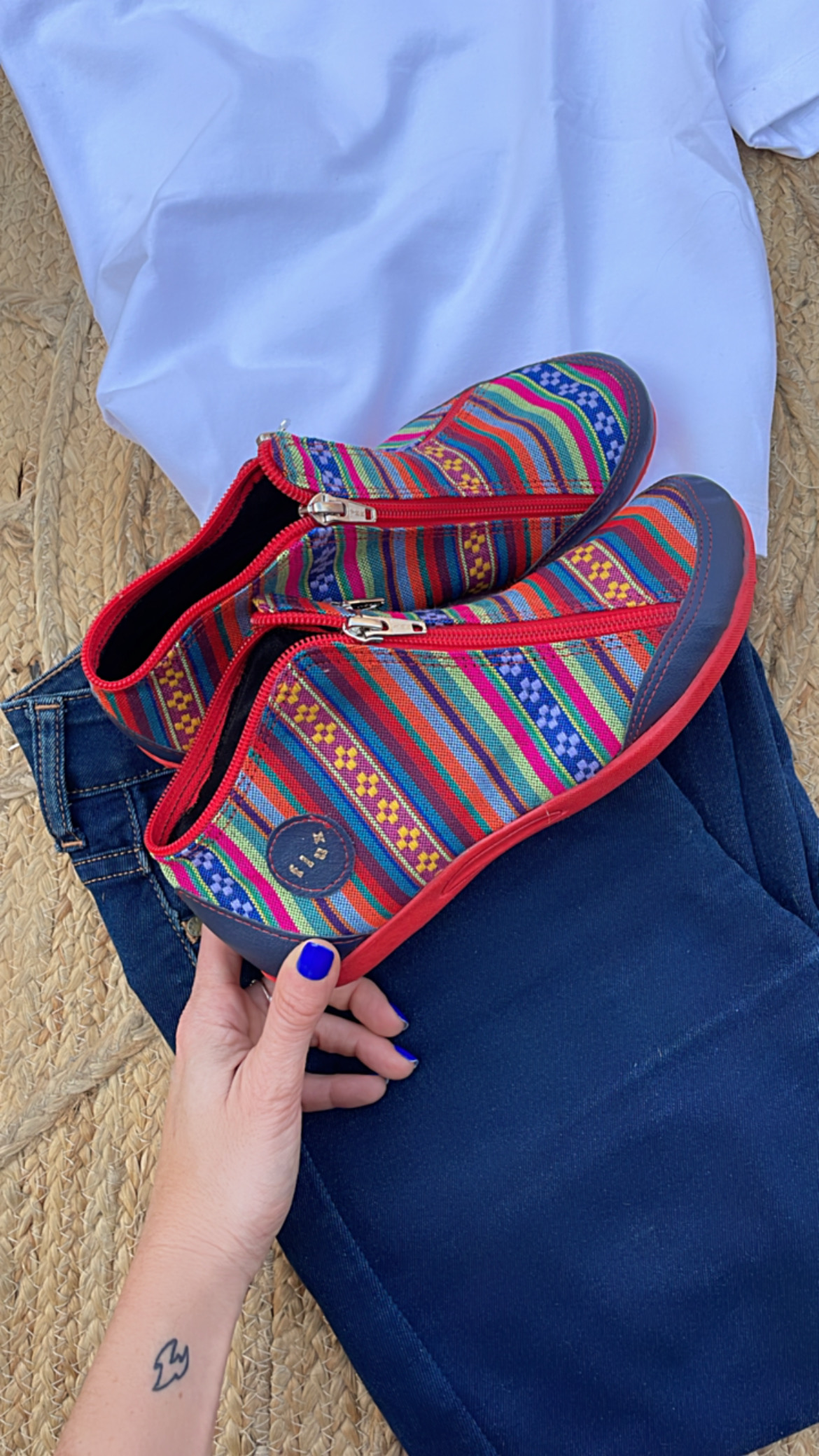 Flux Concept Store | Aguayo Red | Botita con cremalleras | Vegana Sin Cordones - 1