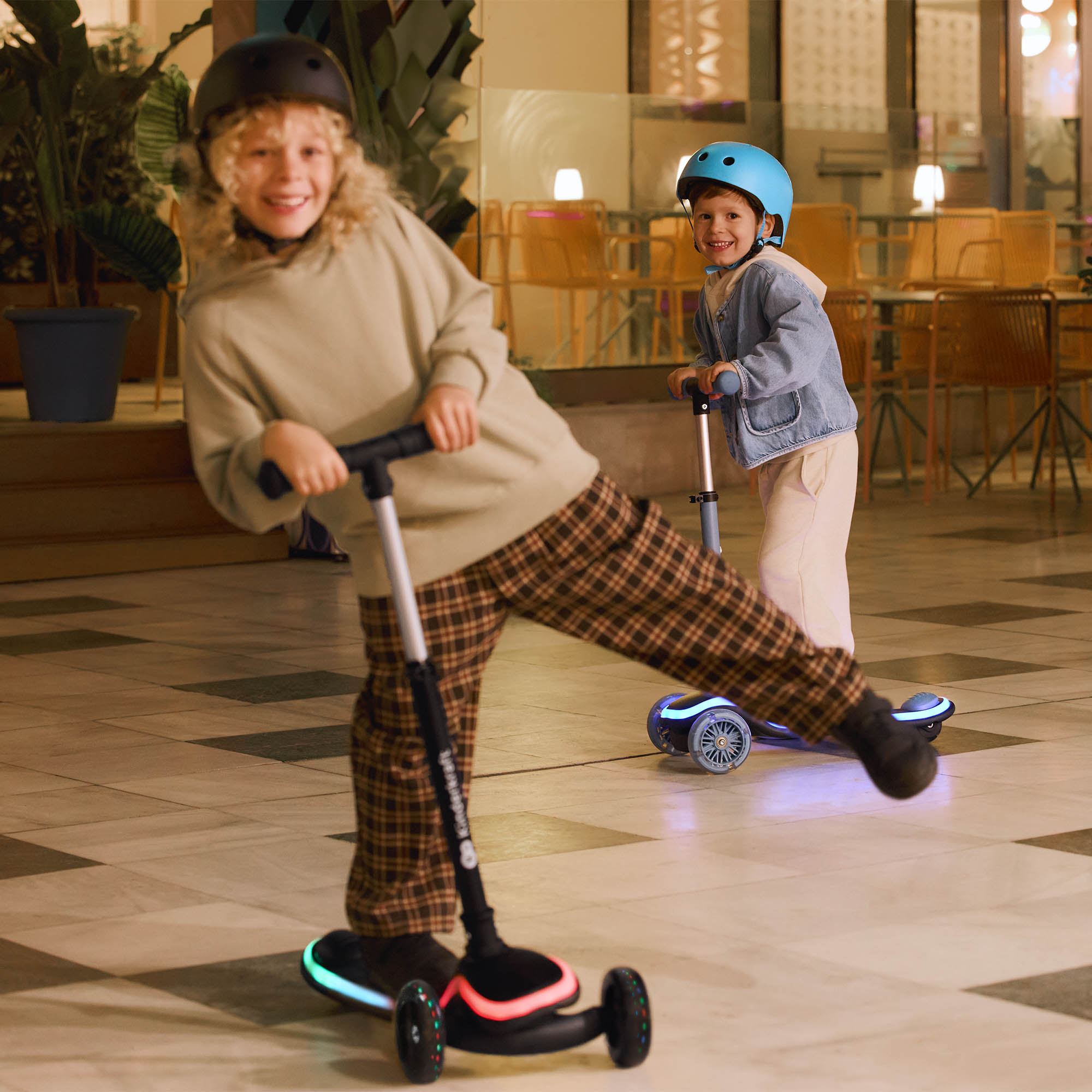 Kinderkraft RAKET Patinete para niños de 1 año a 50 kg, Patinete, Ruedas LED, Manillar Regulable en Altura, Diseño Moderno - 1