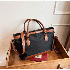 Simple ladies trend line handheld tote bag new nylon cloth lightweight waterproof shoulder crossbody bag