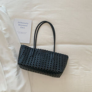clu 2026 Summer Hollow out Beach Bag Woven Handbag Chic Niche Basket Bag Beach Vacation Shoulder Bag ulc