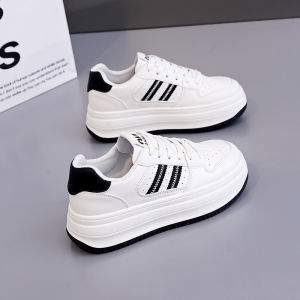 รองเท้าสีขาวเล็ก ๆ น้อย ๆ นักเรียนหญิงเวอร์ชั่นเกาหลีแพลตฟอร์มรองเท้าผู้หญิงลำลอง 2025 ฤดูใบไม้ผลิและฤดูใบไม้ร่วงใหม่รองเท้ากระดานเทรนด์อเนกประสงค์หญิง NK-872