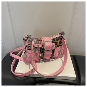 clu Retro fashion American style locomotive bag 2026 high end feeling small design shoulder bag ulc