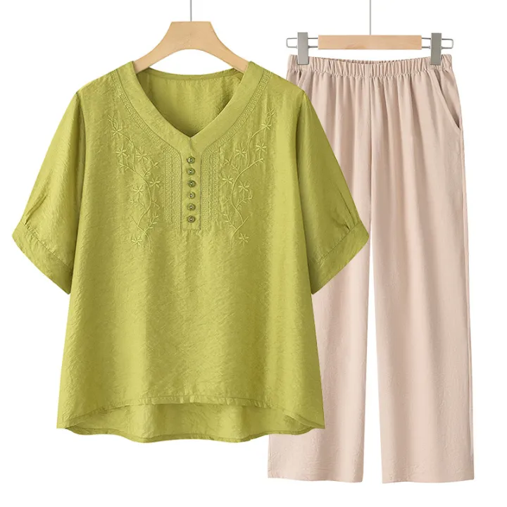 Tencel%20And%20Linen%20Women's%20Set,%20Embroidered%20Short-Sleeve%20T-Shirt,%202025%20Summer%20New%20Middle-Aged%20Mom%20Two-Piece%20Set%20With%20Pants%20And%20Top%20-%20Image%203