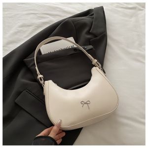 clu Women Selenodont Bag with Regular Butterfly Pattern Western Style Beautiful Shoulder Bag in Stock ulc