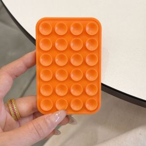 Hot-selling strong magnetic 24 capsules silicone suction cup love square lazy selfie artifact mobile phone holder h260709
