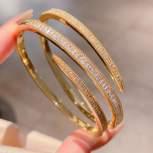 Fashion bracelet womens new high-end light luxury three-circle gypsy star bracelet personalized bracelet