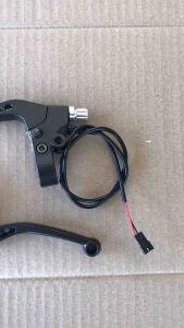 Tay phanh xe đạp điện xe máy điện 3 lỗ 1 đôi có lỗ chân gương