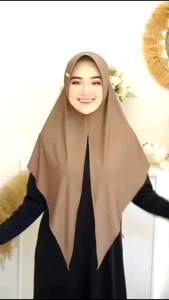 Jilbab Instan SegiTiga Oval Melani Bahan Jersey By Daura Gama