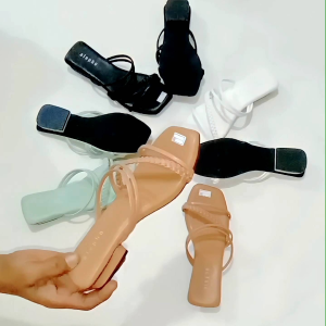 Sandal Flat Perempuan Dewasa Hak Tahu 2 CM dengan Model Tali Kepang Silang Tebaru 2024! (BISA COD)