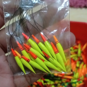 Pelampung Cabe Kukumbul Ikan Mancing Ikan Mas Ukuran 3 cm Isi 10 Pcs