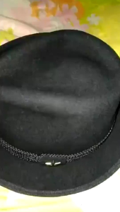 Topi Laken Fedora Import: Desain Klasik & Berkualitas Tinggi