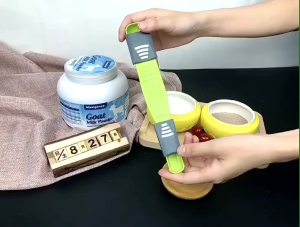 sendok takar kopi multifungsi - Material Plastik, Dimensi 22 x 3 cm, Bumbu Dapur Pas dengan Sendok Takar Ini