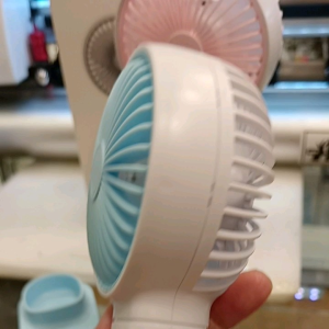 Mini fan rechargeable