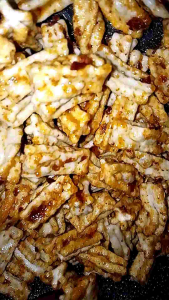 Cemilans Pedas Extra Daun Jeruk / Kerupuk Belimbing Putih / Pedo Panjang / Kurupuk Lada SiapSantap