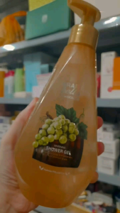 [Date T05/2026 + Hàng công ty] Sữa tắm trắng da hương nho xanh Grape Bella By Watsons Whitening Shower Gel 400ml