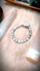 Natural Aunthentic Howlite Raw for STRESS EMOTIONAL HEALING AND KNOWLEDGE Bracelet