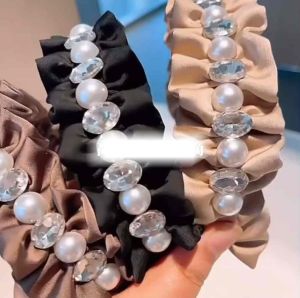 Headband Helix Kristal Mutiara Berlian Scrunchie Bando Bondu by Velmorra