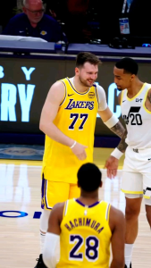 JERSEY BASKET DONCIC #77 LAKERS KUNING