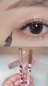 FLORTTE Waterproof Liquid Eyeliner Wow So Light Super Fine Tip