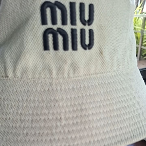 ต่ายขายผ้า