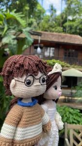 Hoàng Tử Đeo Kính Và Công Chúa Vương Miện Handmade Cao Cấp Sợi Len Thổ Nhĩ Kỳ