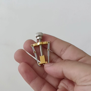 Alat kepit kuku kaki sekam