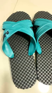 รองเท้าทำจากยางพารา นิ่ม ไม่ลื่น ไม่ดีดน้ำ