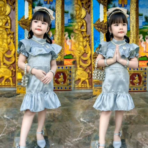 เดรสผ้าไทยไหมเทียมทอ มีสสวมใส่ออกงาน ทำบุญ ไปโรงเรียนน่ารักมากๆ สีเงินสีสุสภาพผู้ดีสุดๆเล่นแสงสวยมาก