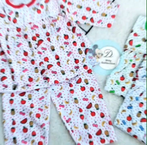 Setelan Piyama Panjang Bayi Perempuan 3-12 Bulan Baju Tidur Bayi Motif Strawberry Pakaian Bayi Murah