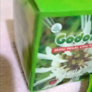 Kapsul DAUN HIJAU 100%Berkasiat