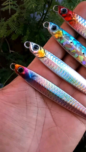 Metal Jig Jigpara Long 40gr Glow dan Assist Hook Jigging Lure