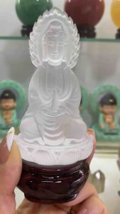 Tượng Phật Bà Quan Thế Âm Bồ Tác đá pha lê lưu ly để xe hơi phòng khách phòng thờ cầu bình an hạnh phúc may mắn