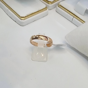 Cincin Titanium Rose Gold: Perhiasan Anti Luntur untuk Pria
