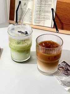 การส่งออกเกาหลีน่ารัก พร้อมแก้วเครื่องดื่มเย็นสุด สั้นเตี้ย ทรงชั้น สไตล์เกาหลีน่ารัก ราคาที่สุด ของแก้วคาร์เฟ่มู่ให้กับคุณ