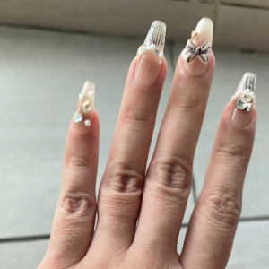 (FREE TOOLKIT) 10 PCS PRESS ON NAILS. HANDMADE NAILS SIZE S