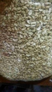 1kg Kacang Mete Mede WONOGIRI Mentah Patahan Pecah Belah (Remuk)