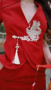 ชุดเซตกี่เพ้าสีแดงเสื้อปักลายหงษ์สวยมาก
