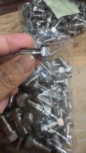 น็อตท้ายราง ตรงรุ่นdmax ดีแมก -ไททัน- นาวาร่า -เชฟ สำหรับทำท้ายราง รักษาแรงดัน กันแรงดันร่วง แถมแหวน