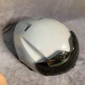 Nón bảo hiểm thể thao Poc màu xám trơn siêu đẹp