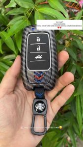 Casing Remote Kunci Mobil New Fortuner Zenix Innova Venturer Motif Carbon bertekstur
