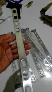 Breket Plat Bolong Serbaguna: Panjang 40cm, Tebal 4mm, Lebar 2cm Croom