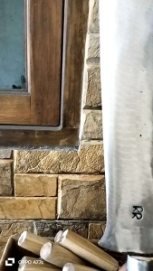 golok super tajam utk tebas bambu dan belah kelapa bahan full baja pir siap utk diorderasli buatan pande tradisional Madura disepuh memakai media air dan diproduksi oleh pande ternama yg sudah terkenal dibidangnya