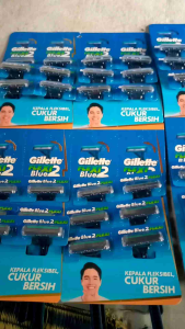 Gillette alat cukur kumis jenggot blue 2 flexi 24 pcs